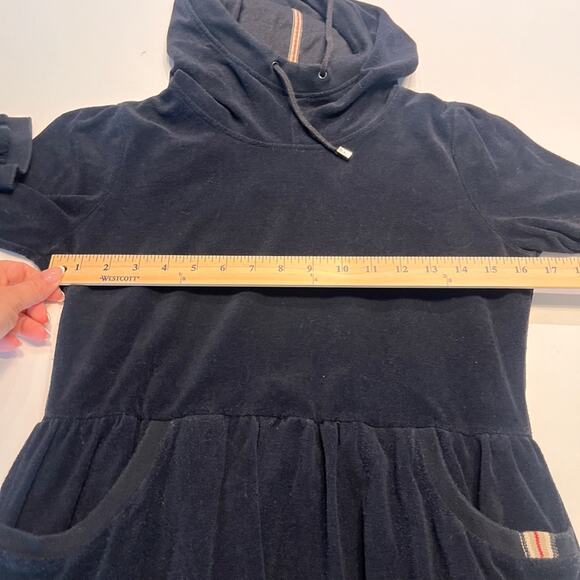 Burberry Girls Black Hooded Velour Dress Size Medium - Picture 6 of 9